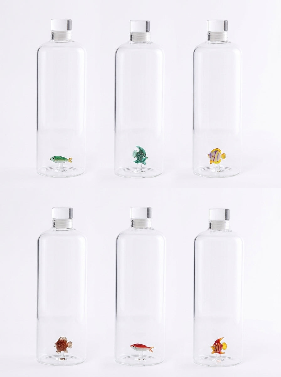 Ad Trend Bottiglia in Vetro con Figura 3D Assortita 1 Pz – Bottiglia Decorativa per Acqua e Bevande, Accessorio per la Tavola
