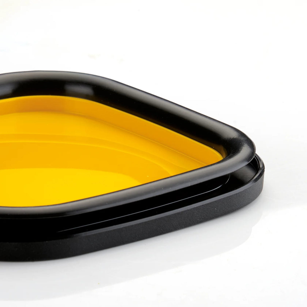 guzzini guzzini set lunch box con posate da viaggio store go giallo mango ean 8008392402299
