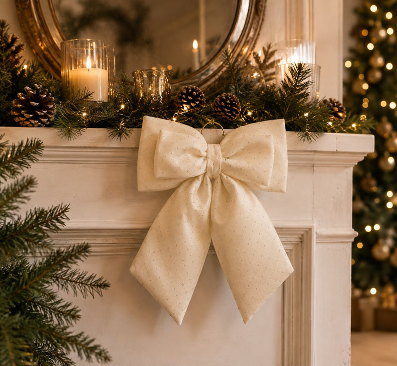EDG Enzo De Gasperi Lazo Navideño en Terciopelo Marfil con Brillantinas H40 cm – Decoración Navideña