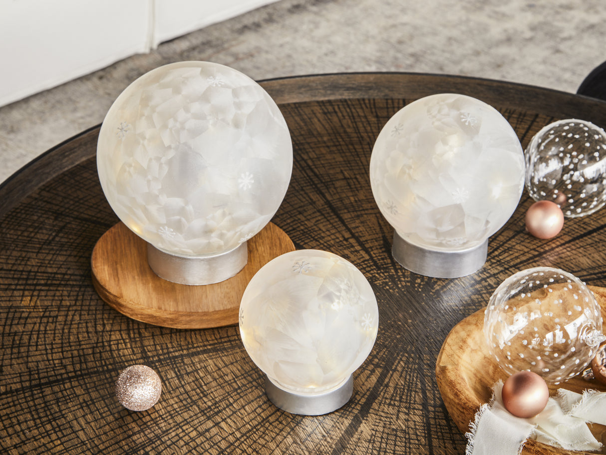 tognana tognana sfera natale con led d 15 cm christmas white vetro bianco ean 8056444359329