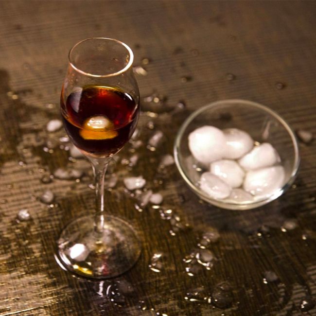 RCR Cristallería Italiana Invino - I10 Licor - Juego de 6 Copas de Licor en Vidrio