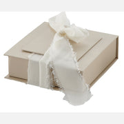 Caja L'Arcolaio Lisa Portaconfetti 13 x 13 x 4 cm Bombonera Tórtola con Chifón 1 Pz