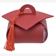 Línea Due Tocco Laurea Símil Piel Rojo 9x9x6 cm – Sombrero Graduación Decorativo para Bomboneras y Confites Cf 12 Pz