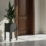 Fioriera alta in resina UV per esterni e interni. TeraPlast Trama 014 Cenere, 42×42×H80 cm, –30°/+60°C, 100% riciclabile.