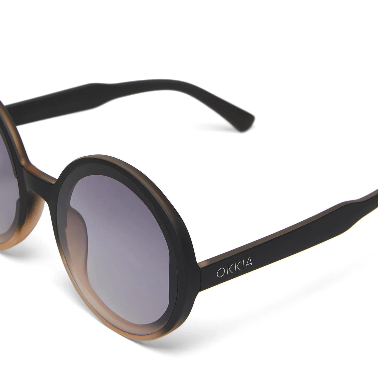 okkia okkia occhiale da sole premontato mod monica round black in pink ean 8055773196445