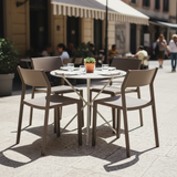 Tavolata bistrot con sedie Trill Tabacco